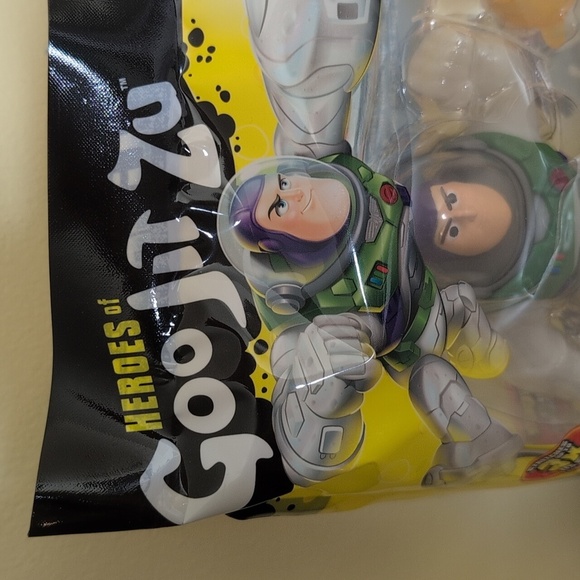 Disney Light-year Heroes Of Goo Jit Zu Buzz Light-year VS Zyclops, NEW - Picture 2 of 7
